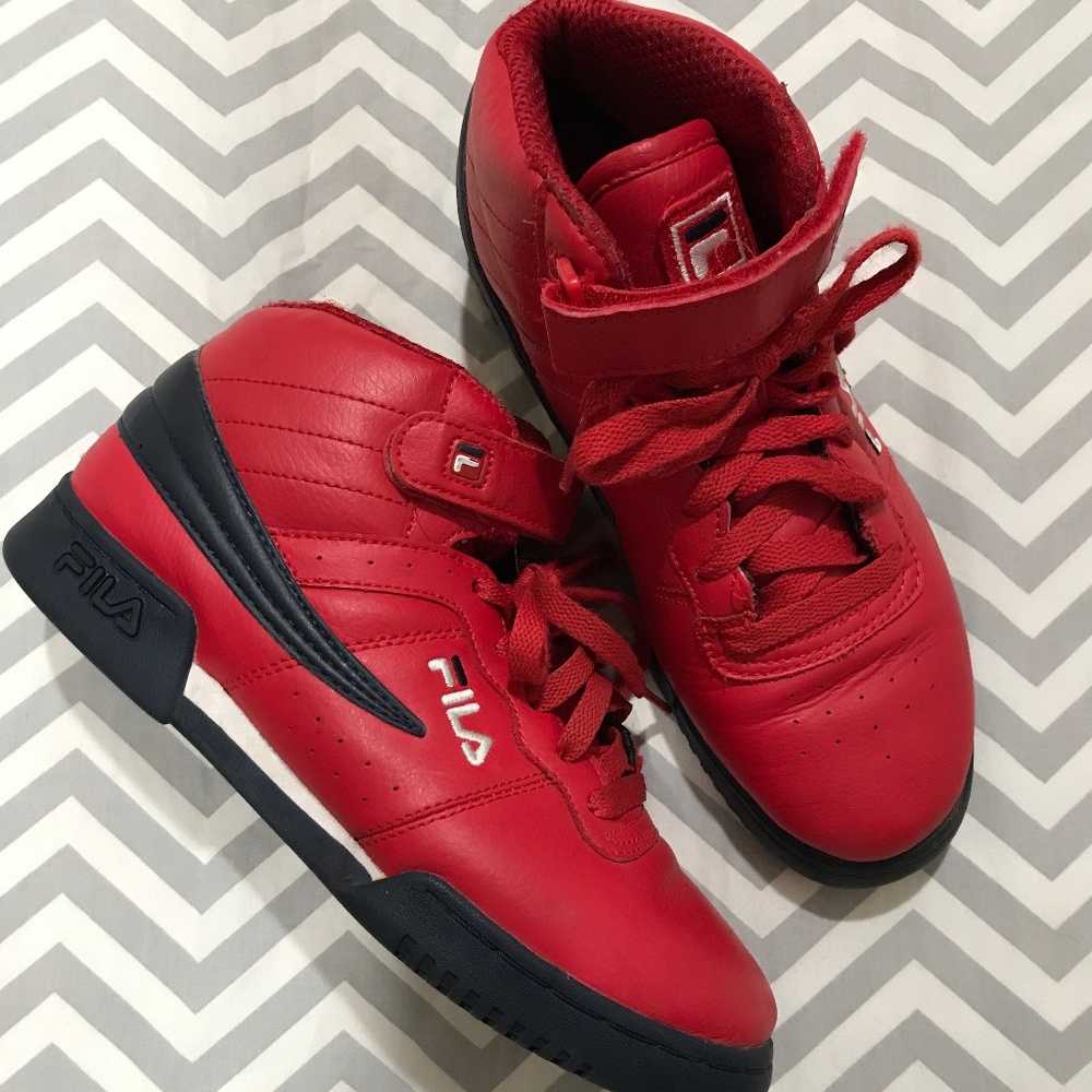 🍒Really Nice Red Fila Lace Up/Velcro Sneakers